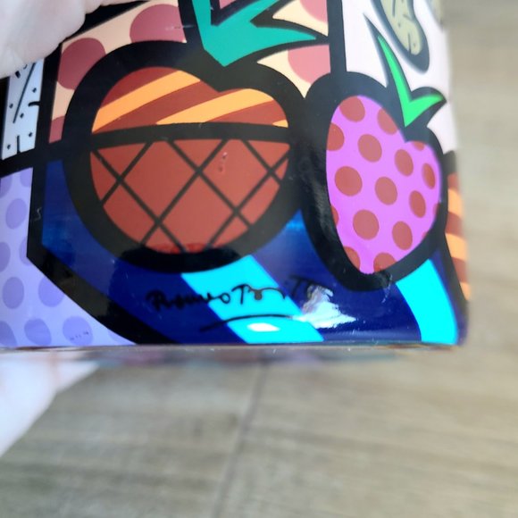 Romero Britto glass. - Picture 6 of 6